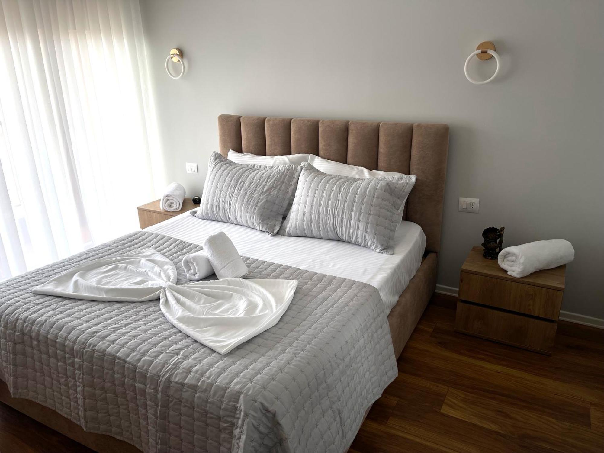 New Bazaar, Grand Apartment Tirana Extérieur photo